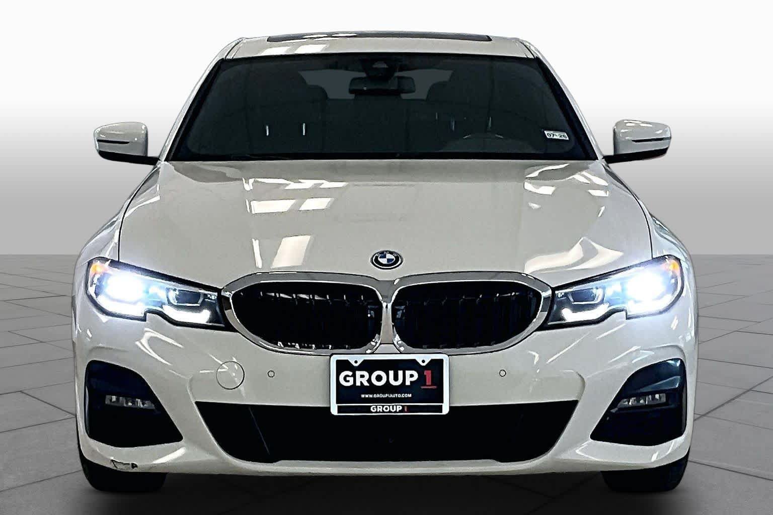 Used 2022 BMW 330e w/ M Sport Package RWD image 3