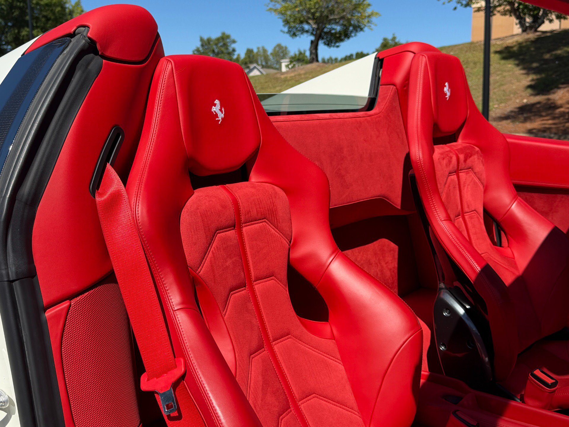Used 2015 Ferrari 458 Spider RWD image 68