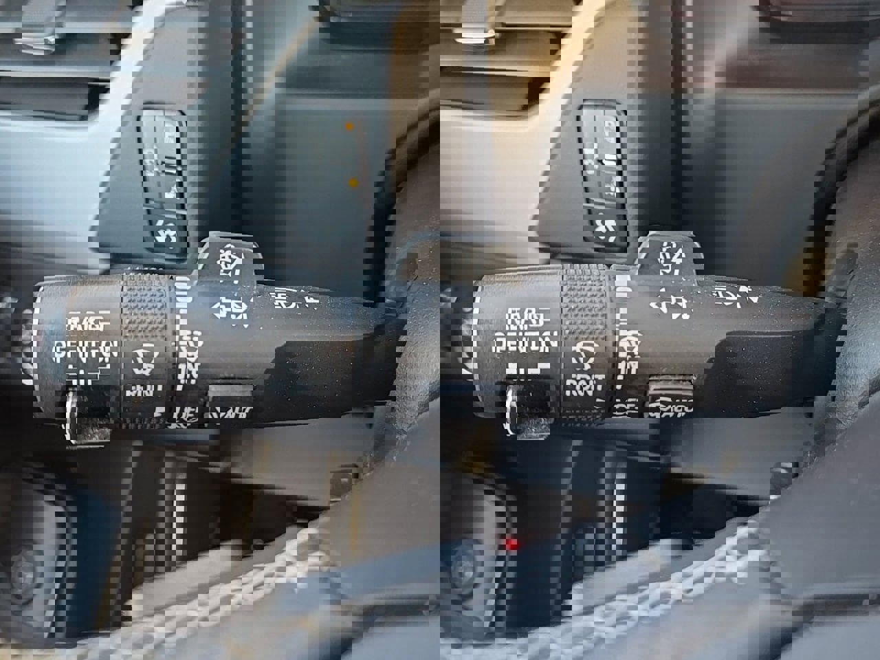 Used 2020 GMC Yukon XL SLT image 20