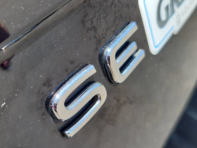Certified 2024 Volkswagen Tiguan SE R-Line AWD/4WD image 11