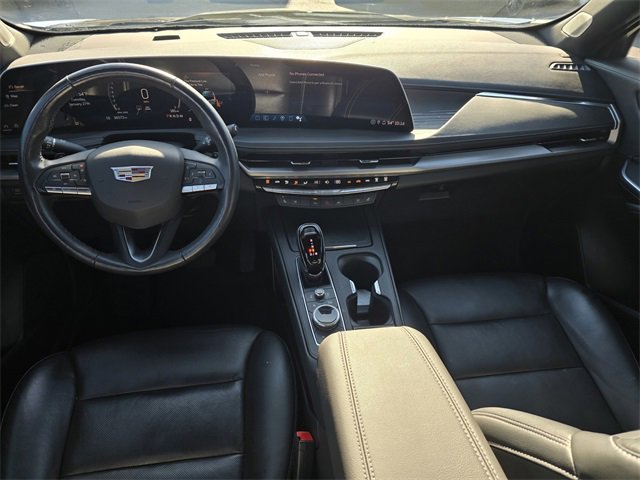 Used 2024 Cadillac XT4 Premium Luxury image 13