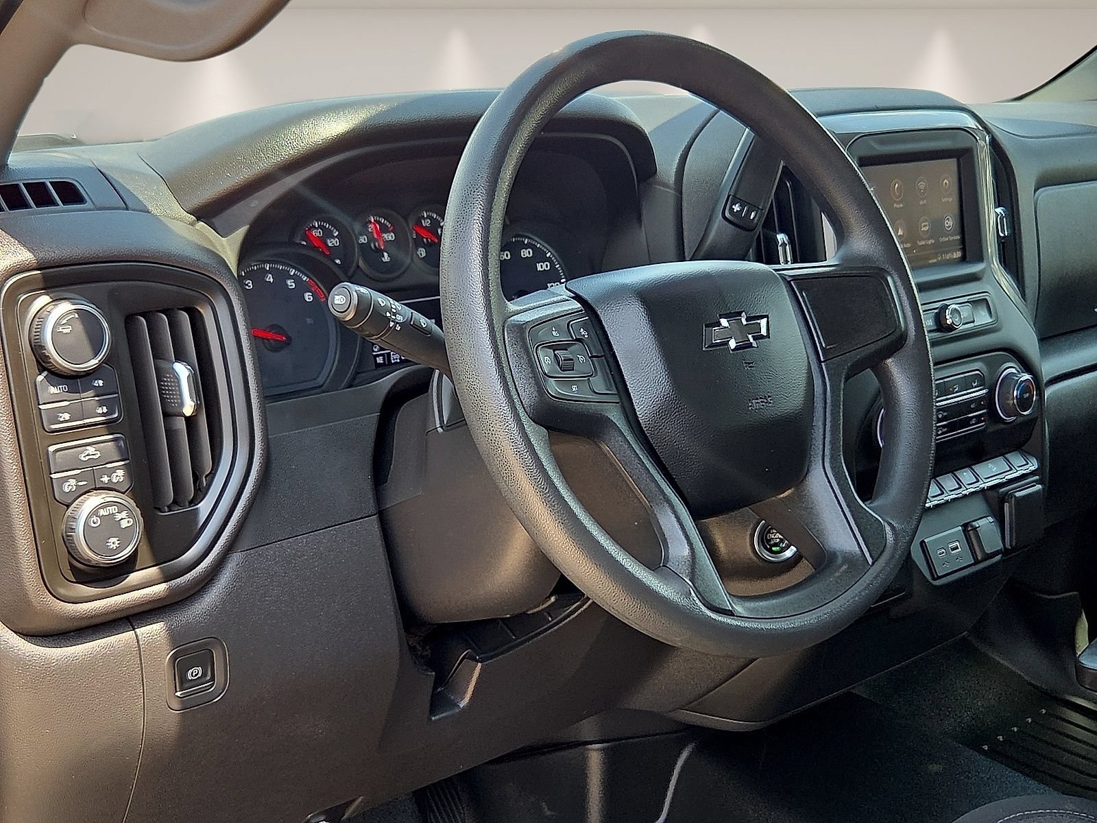 Used 2023 Chevrolet Silverado 1500 Custom Trail Boss w/ LPO, Dark Essentials Package AWD/4WD image 17