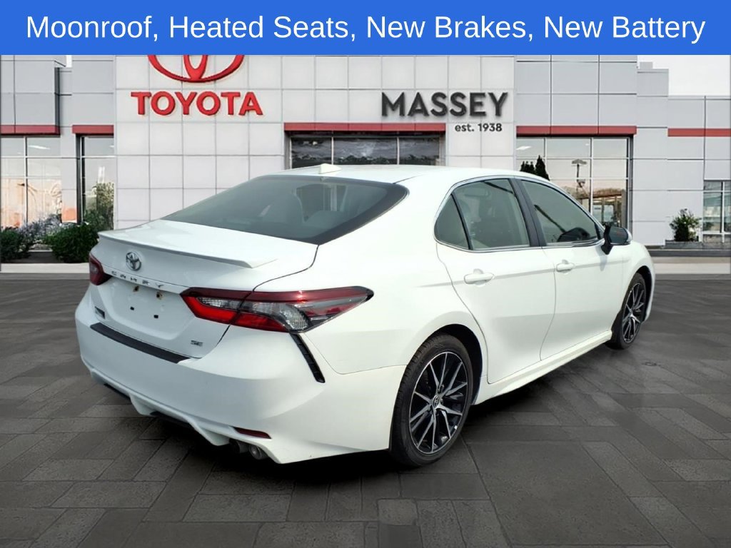 Used 2024 Toyota Camry SE w/ Cold Weather Package FWD image 4