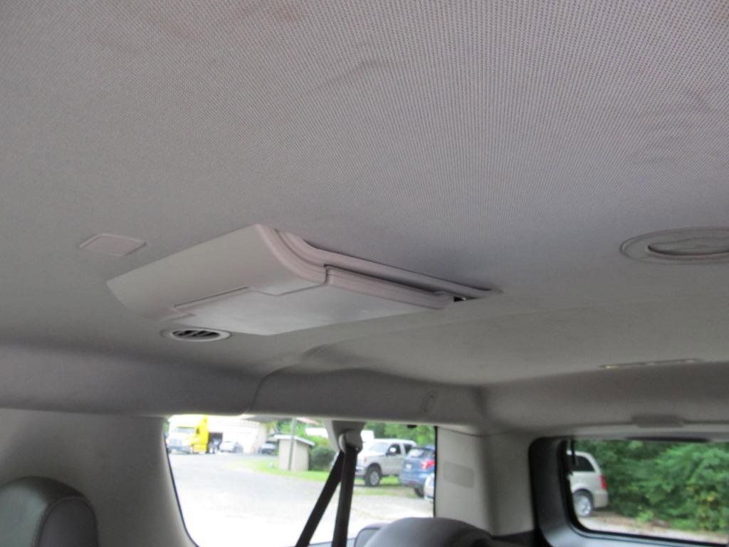 Used 2015 GMC Yukon XL Denali w/ Open Road Package image 33