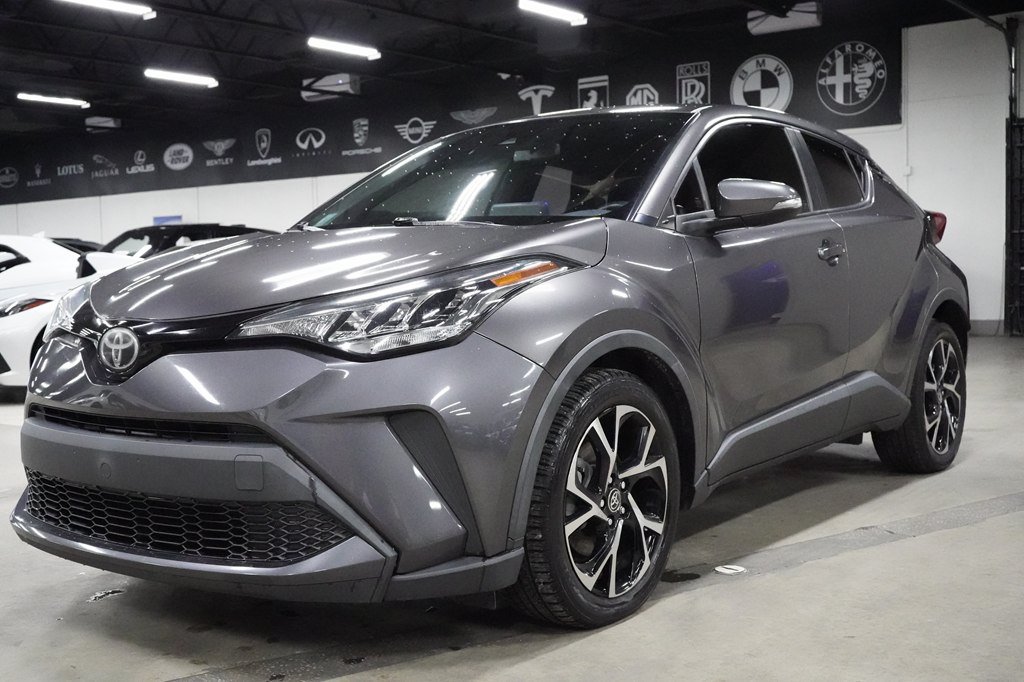 Used 2021 Toyota C-HR XLE FWD image 1