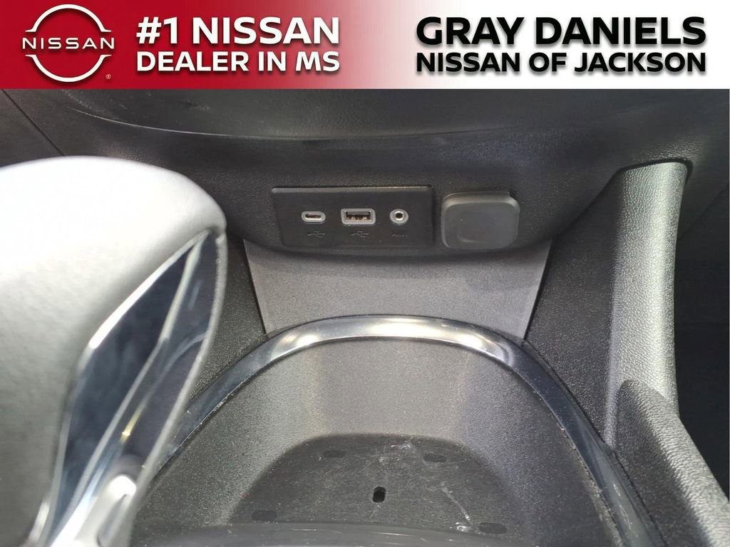 Used 2025 Chevrolet Malibu LT FWD image 18