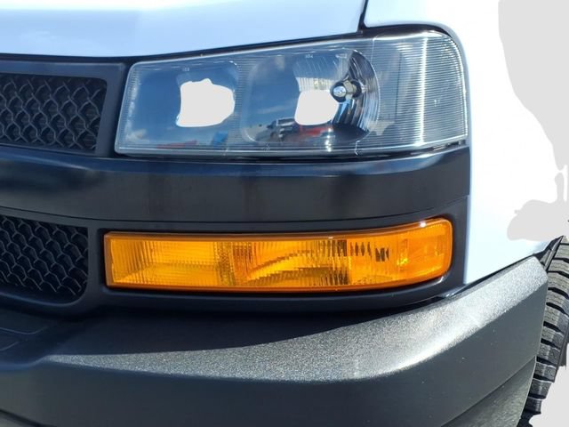 Used 2023 Chevrolet Express 3500 w/ Driver Convenience Package RWD image 11