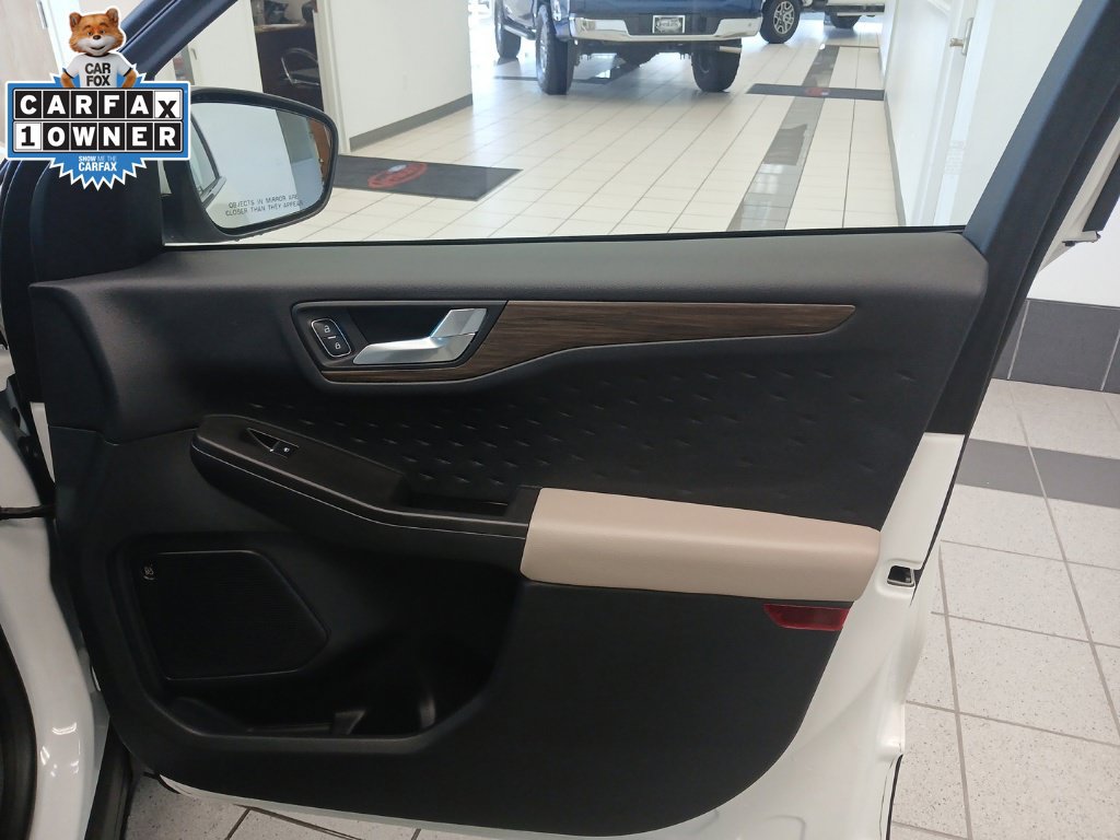 Used 2020 Ford Escape Titanium AWD/4WD image 16