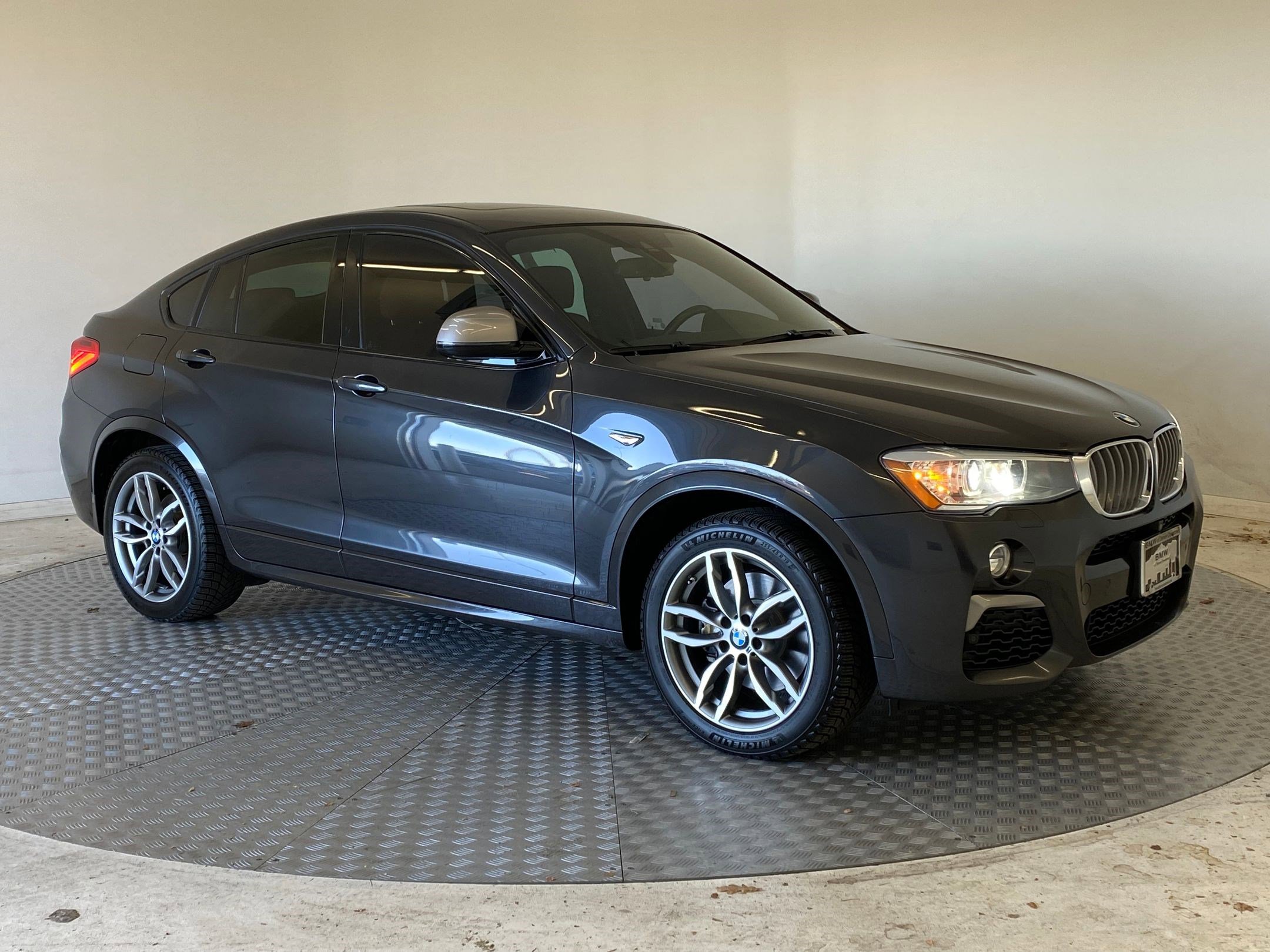 Used 2017 BMW X4 M40i image 6