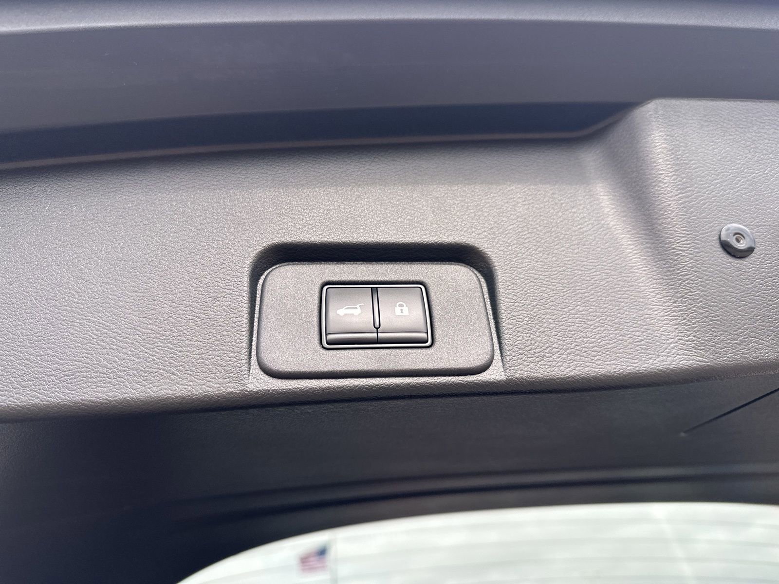 Used 2024 Nissan Rogue Platinum image 28