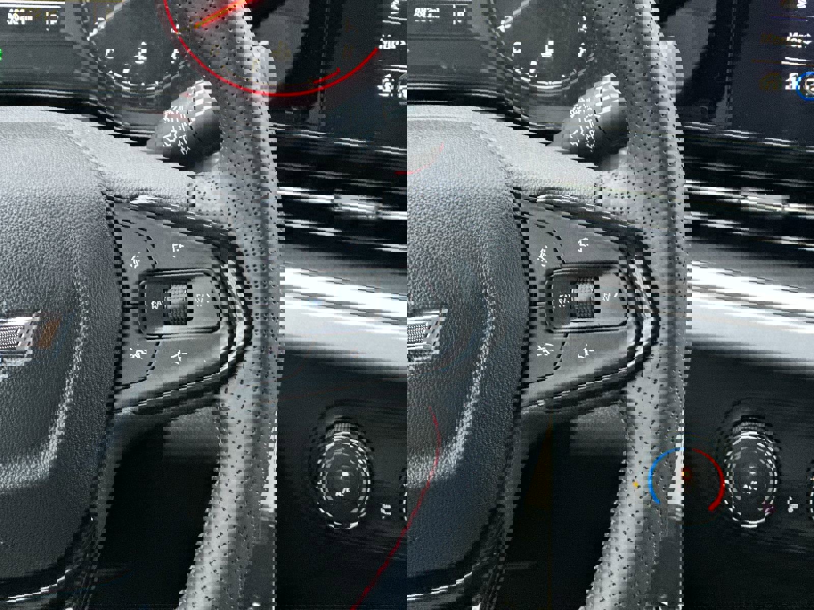 Certified 2024 Chevrolet Trax RS w/ Driver Confidence Package image 21