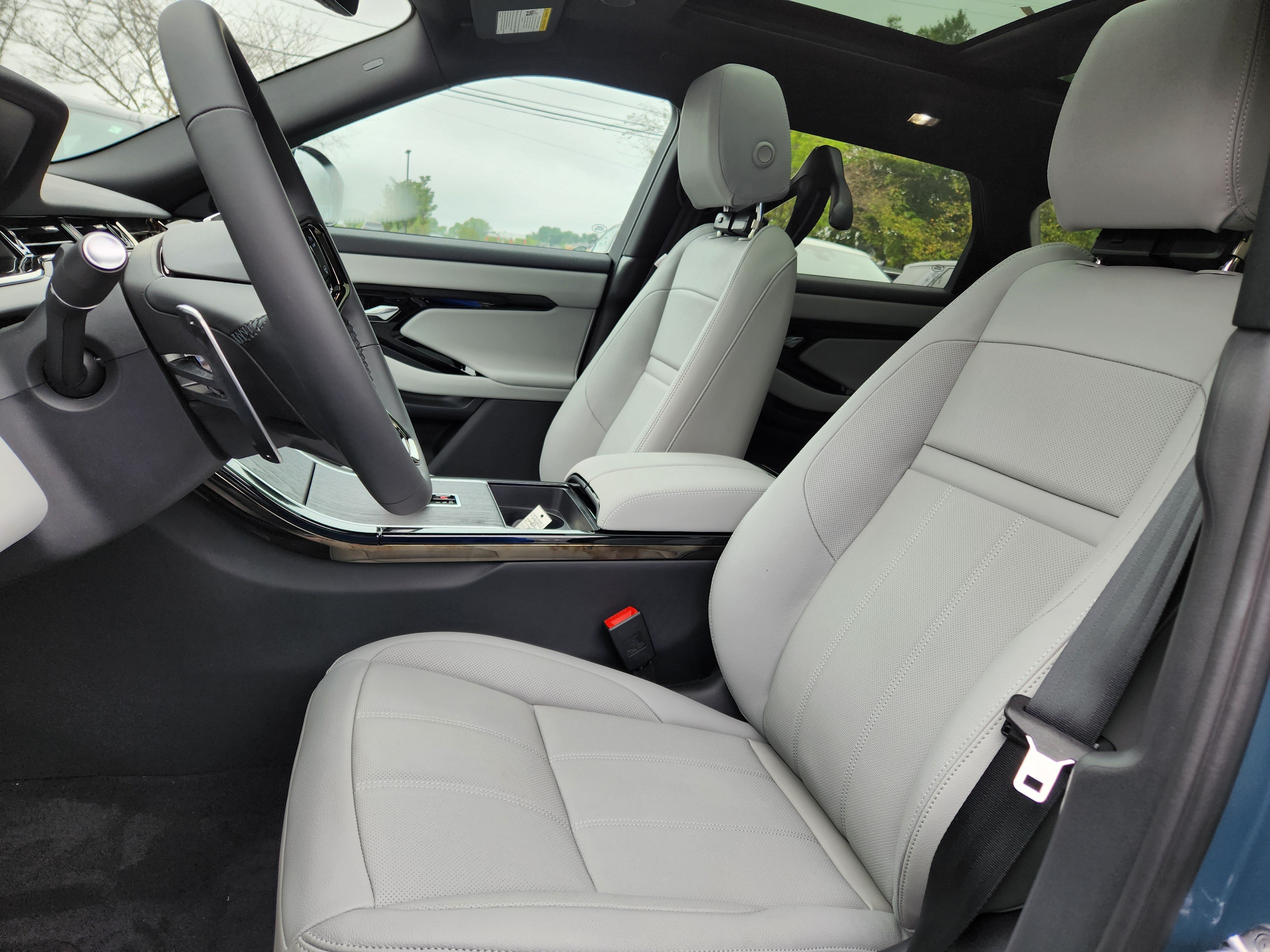 New 2026 Land Rover Range Rover Evoque S AWD/4WD image 8