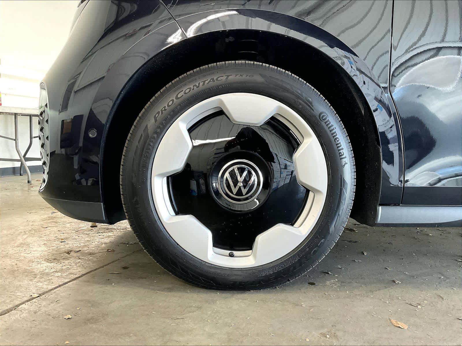 New 2025 Volkswagen ID. Buzz Pro S RWD image 13