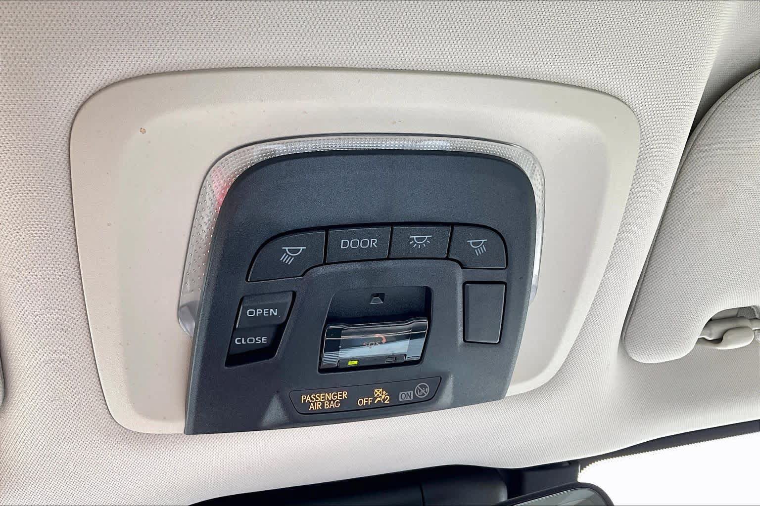 Used 2024 Toyota Crown AWD/4WD image 32