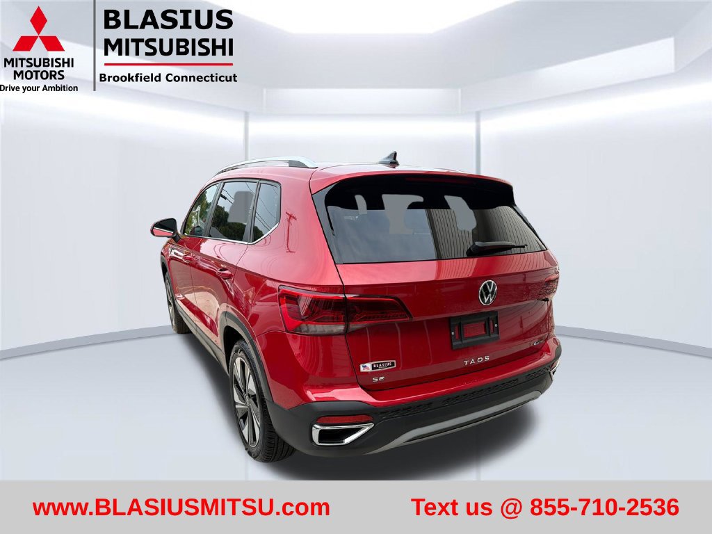 Used 2024 Volkswagen Taos SE w/ Panoramic Sunroof Package AWD/4WD image 11