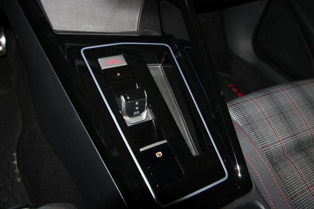 Used 2024 Volkswagen GTI SE image 14