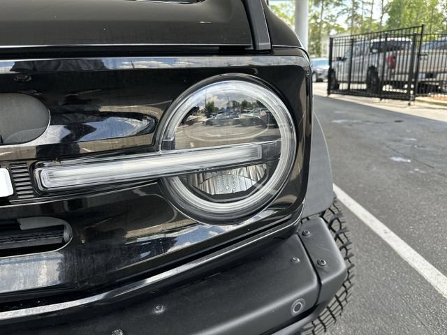 Certified 2022 Ford Bronco Outer Banks w/ Sasquatch Package AWD/4WD image 9