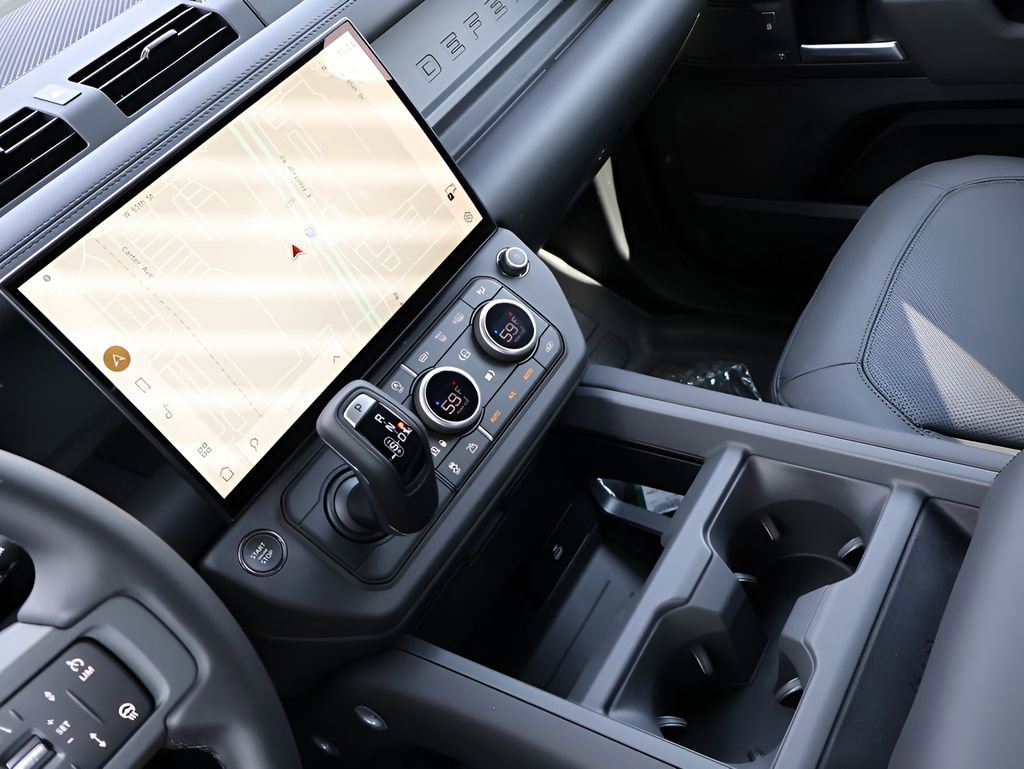 New 2026 Land Rover Defender 110 X-Dynamic SE image 18