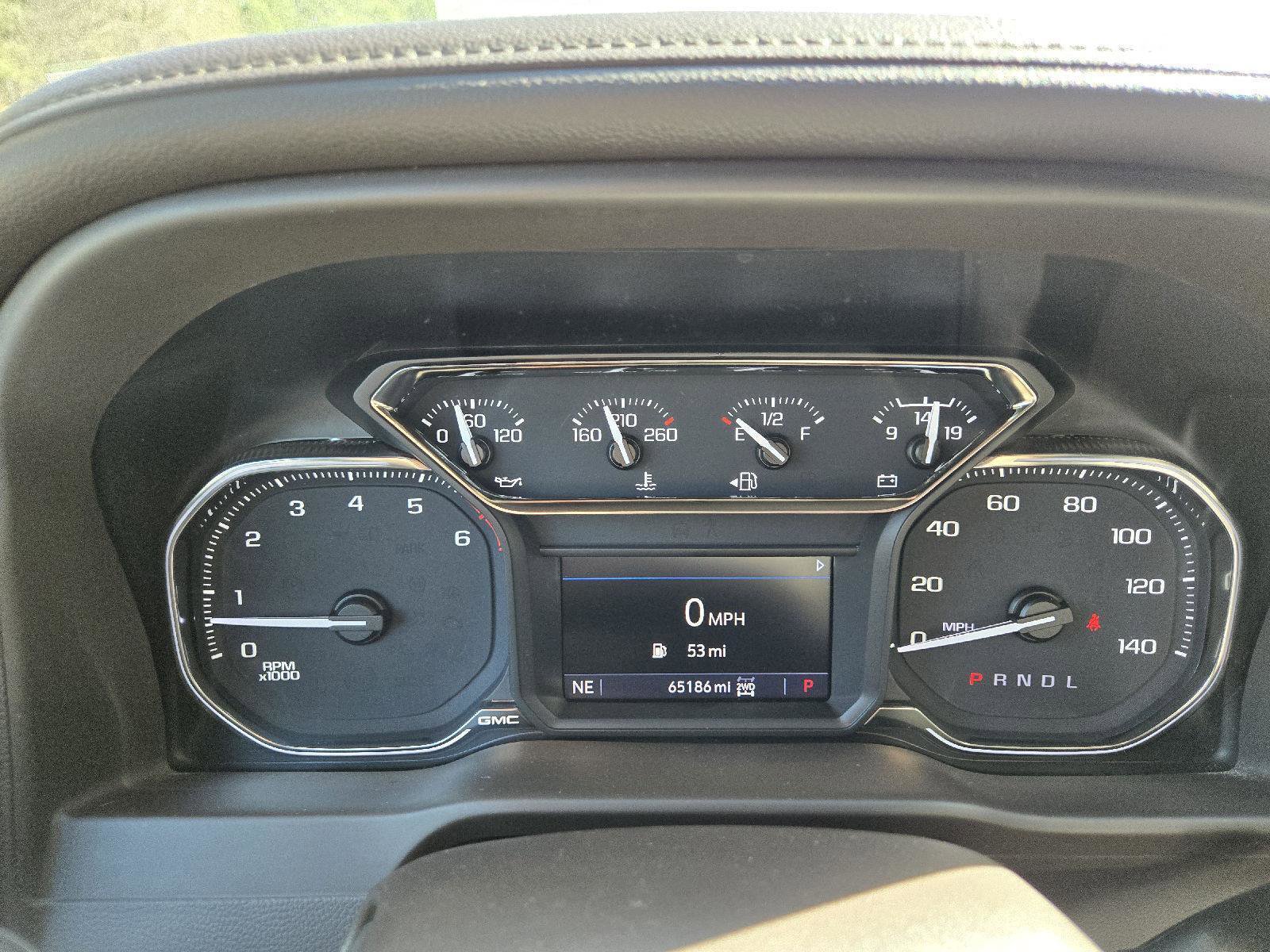 Used 2022 GMC Sierra 2500 SLT w/ SLT Convenience Package image 33