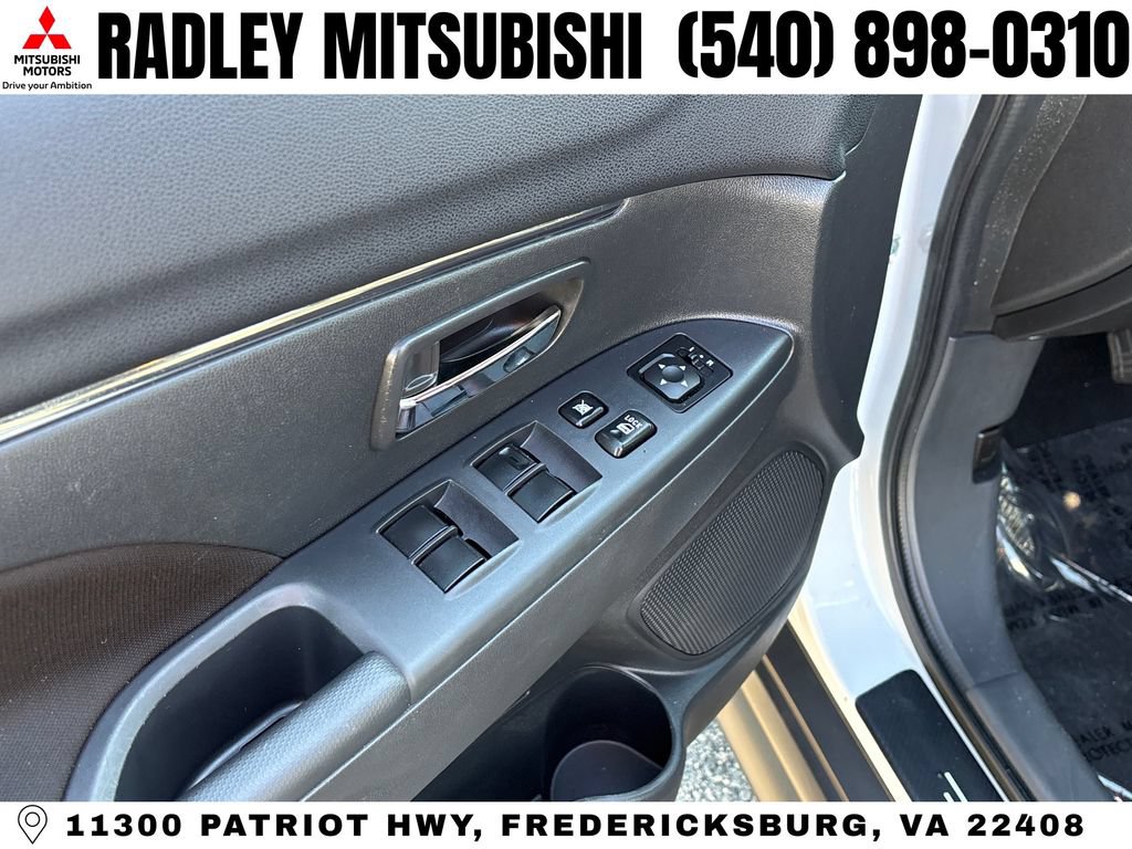 Used 2025 Mitsubishi Outlander Sport ES AWD/4WD image 5