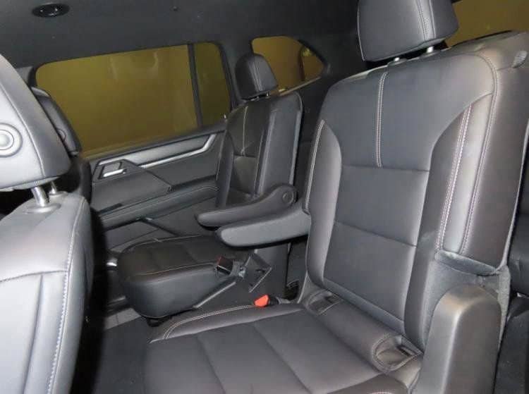 Used 2024 GMC Acadia Elevation w/ Luxury Package FWD image 4