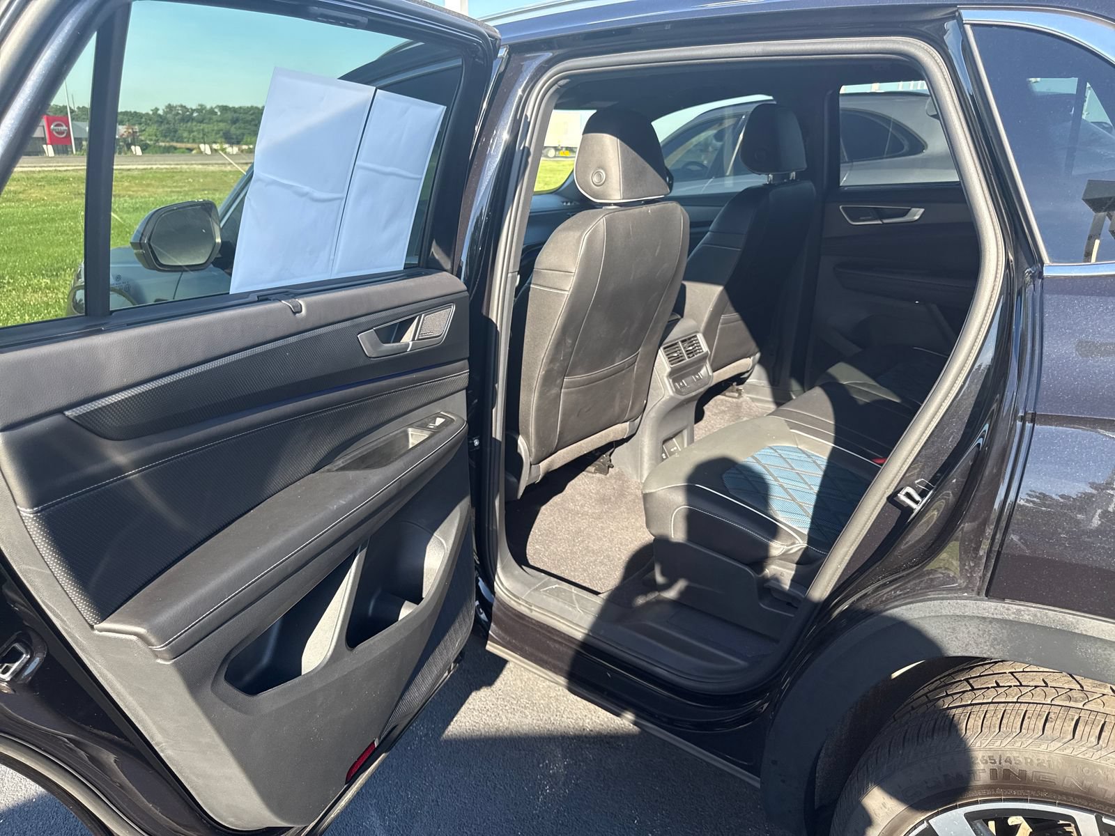 Used 2025 Volkswagen Atlas Cross Sport SEL Premium R-Line AWD/4WD image 15