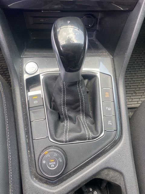 Used 2024 Volkswagen Tiguan SEL R-Line AWD/4WD image 24