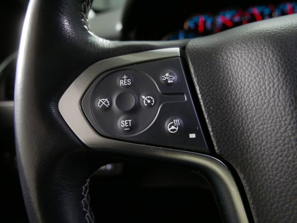 Used 2020 Chevrolet Suburban LT image 25