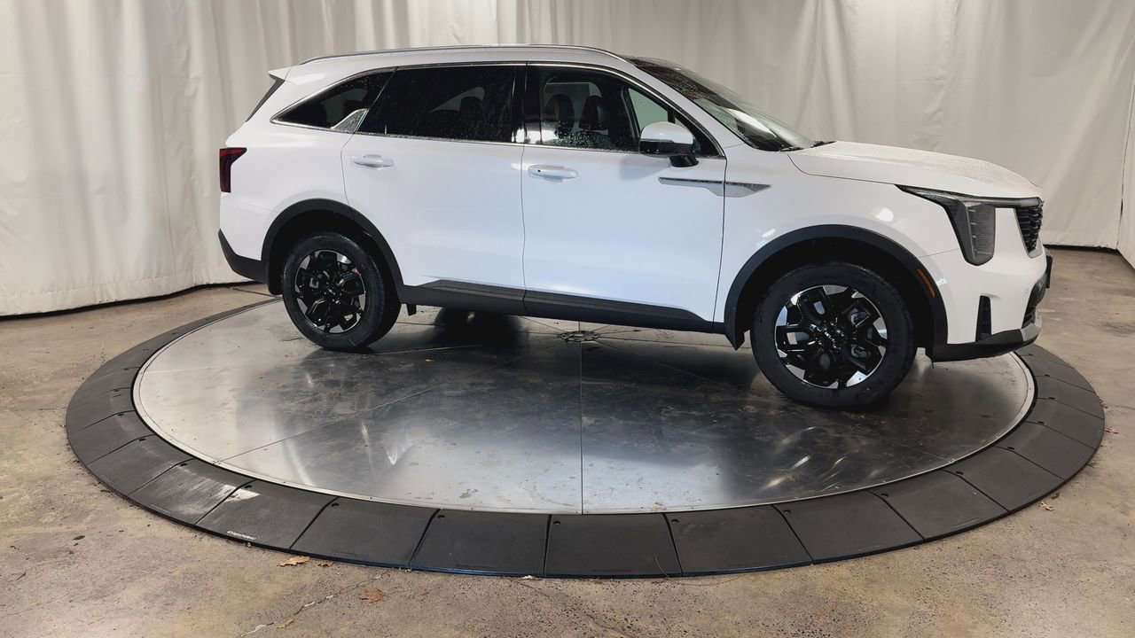 New 2026 Kia Sorento S w/ S Panoramic Sunroof Package image 2