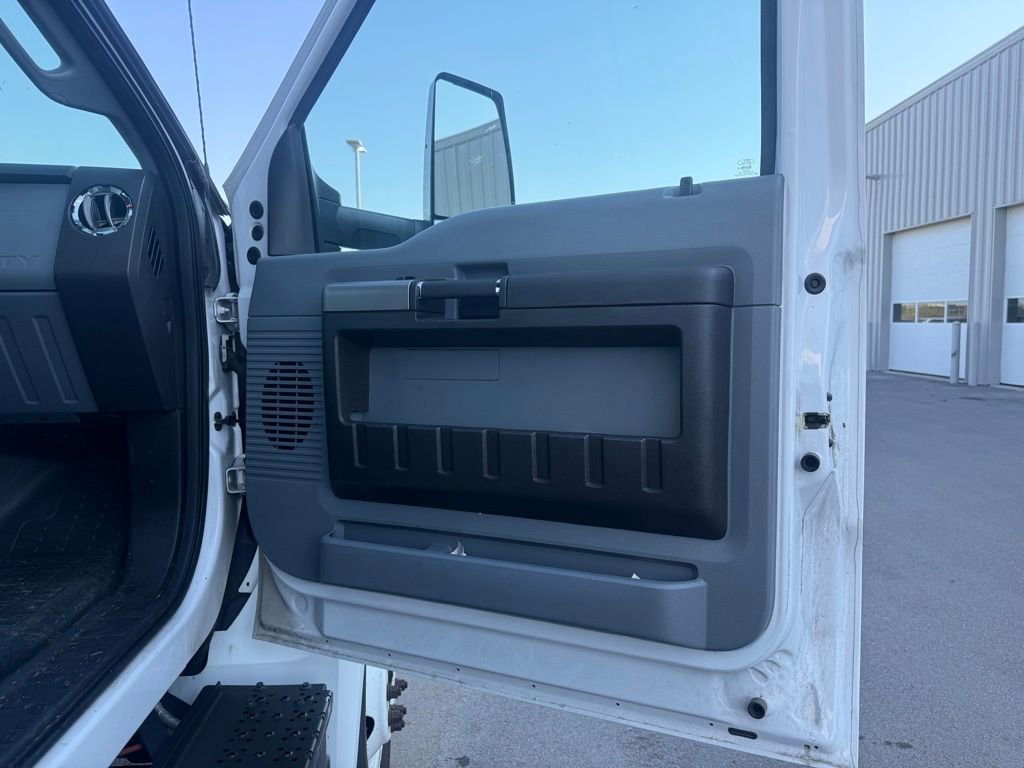 Used 2022 Ford F650 2WD Regular Cab Super Duty image 9