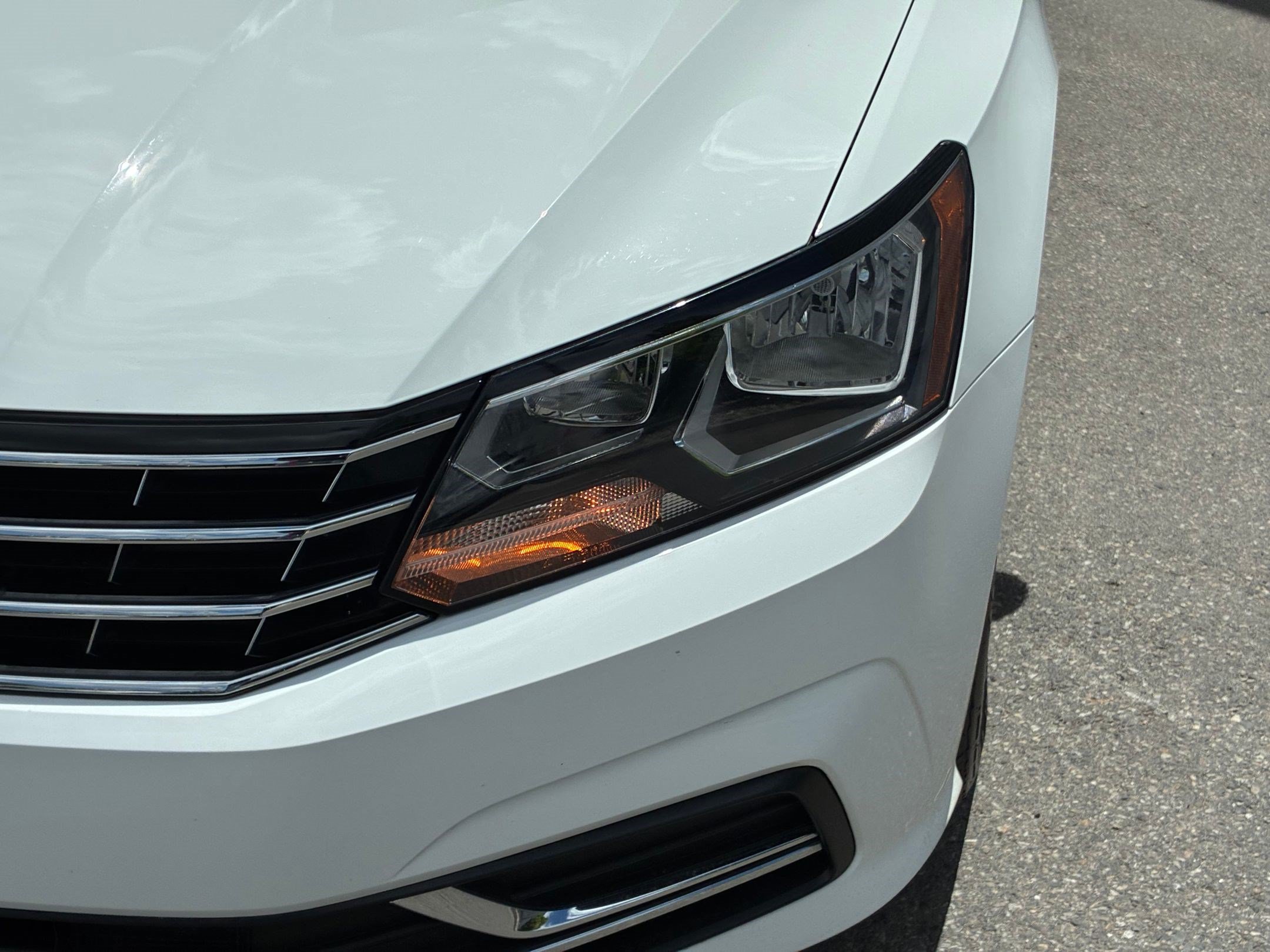 Used 2017 Volkswagen Passat 1.8T S FWD image 10