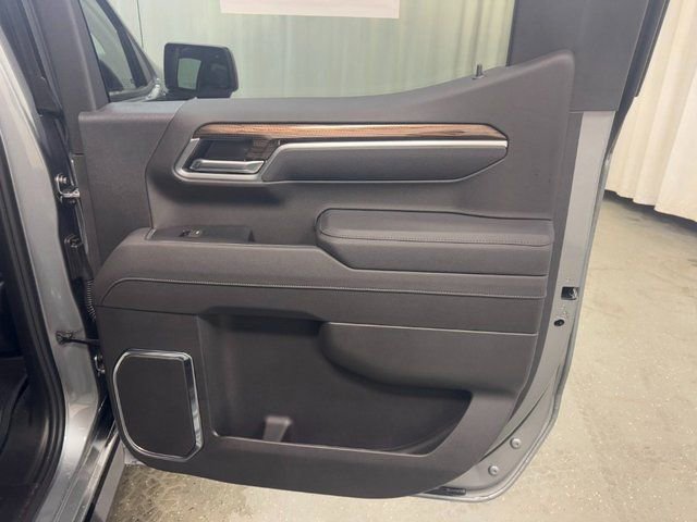 New 2026 Chevrolet Silverado 1500 RST w/ Dark Appearance Package image 35