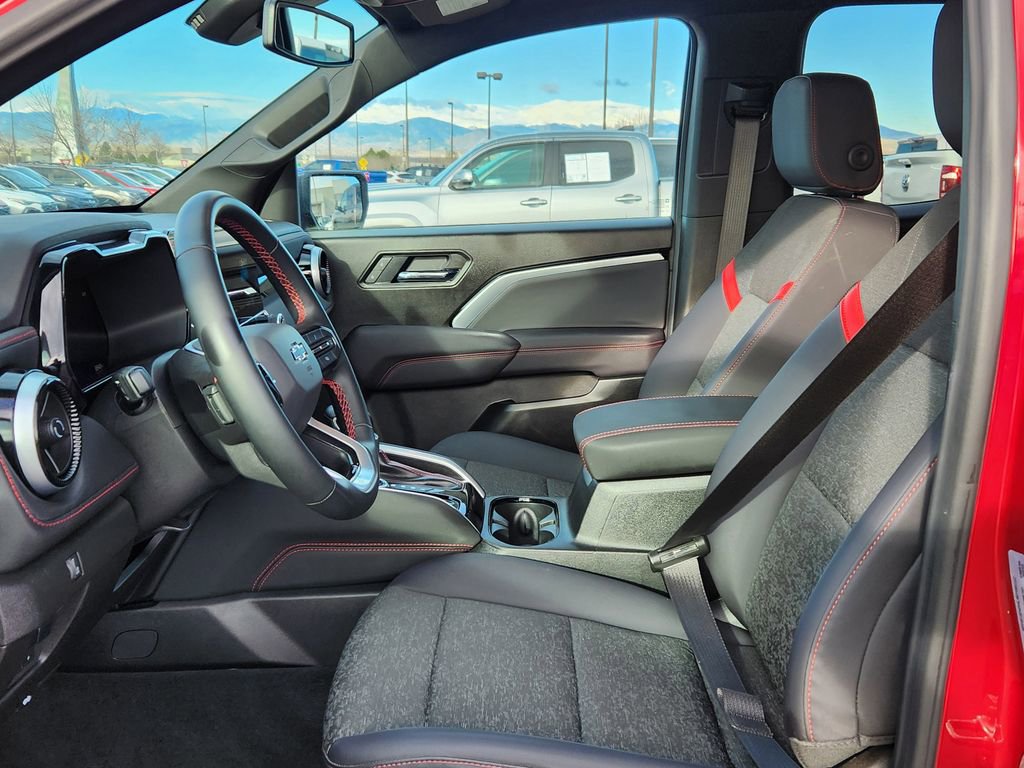 Used 2025 Chevrolet Colorado Z71 w/ Technology Package image 8