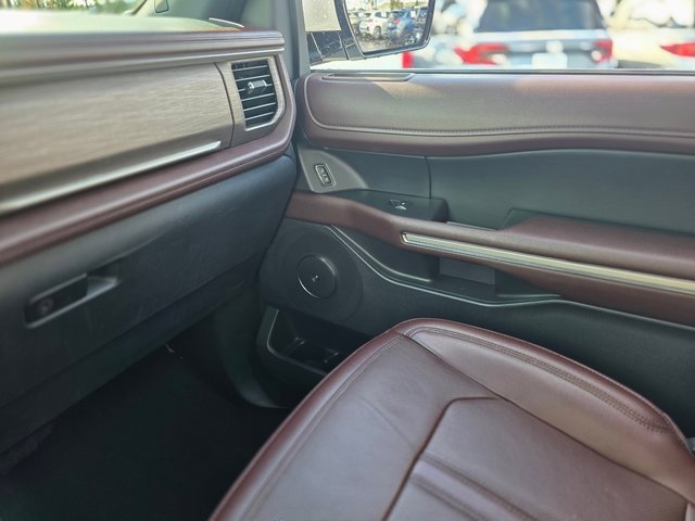 Used 2024 Ford Expedition Max Limited image 27