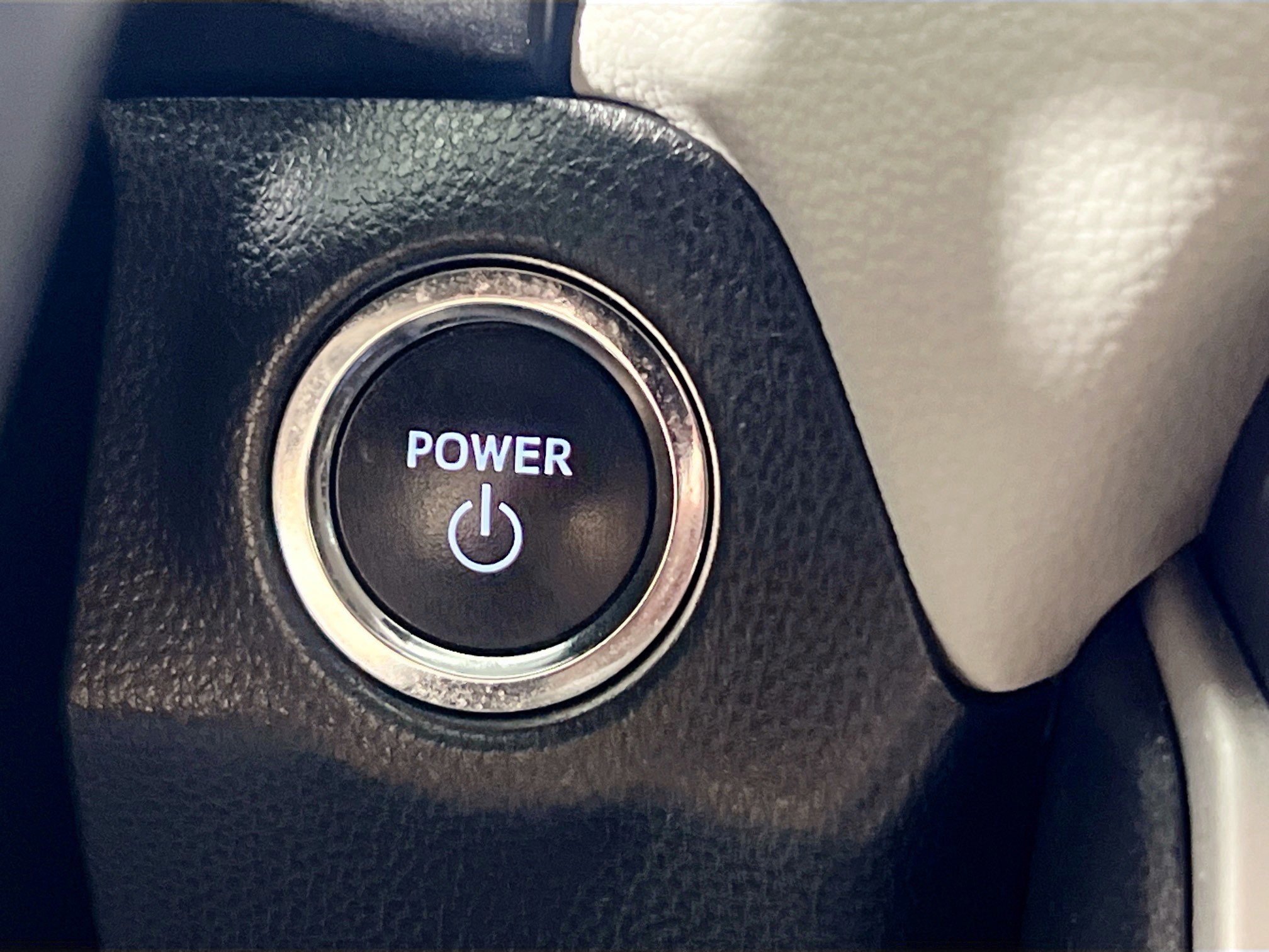 Used 2024 Toyota RAV4 XLE image 24