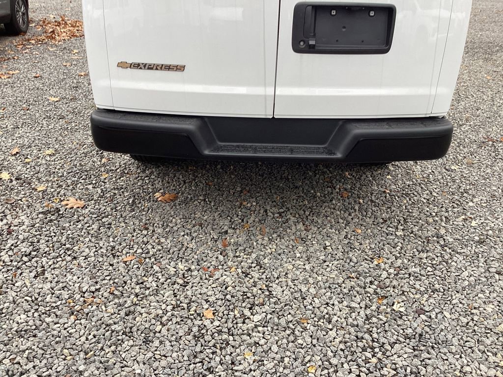 New 2025 Chevrolet Express 2500 image 19
