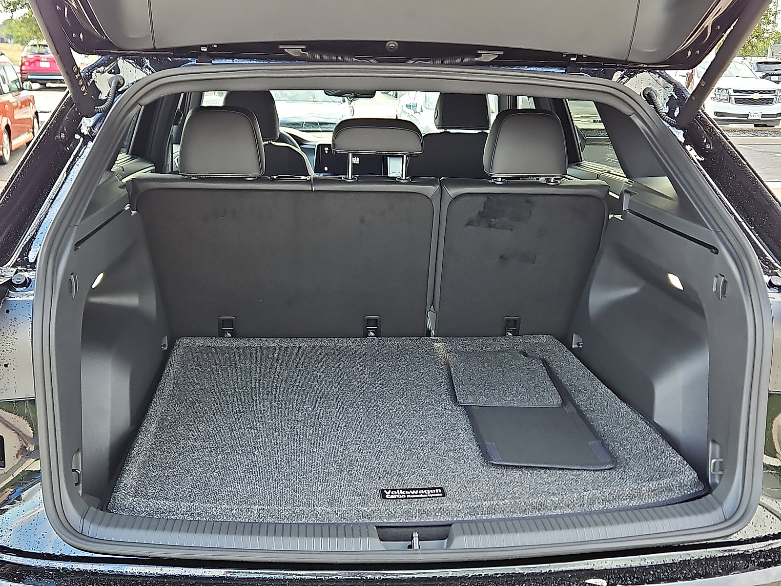 New 2026 Volkswagen Atlas Cross Sport SEL R-Line image 7