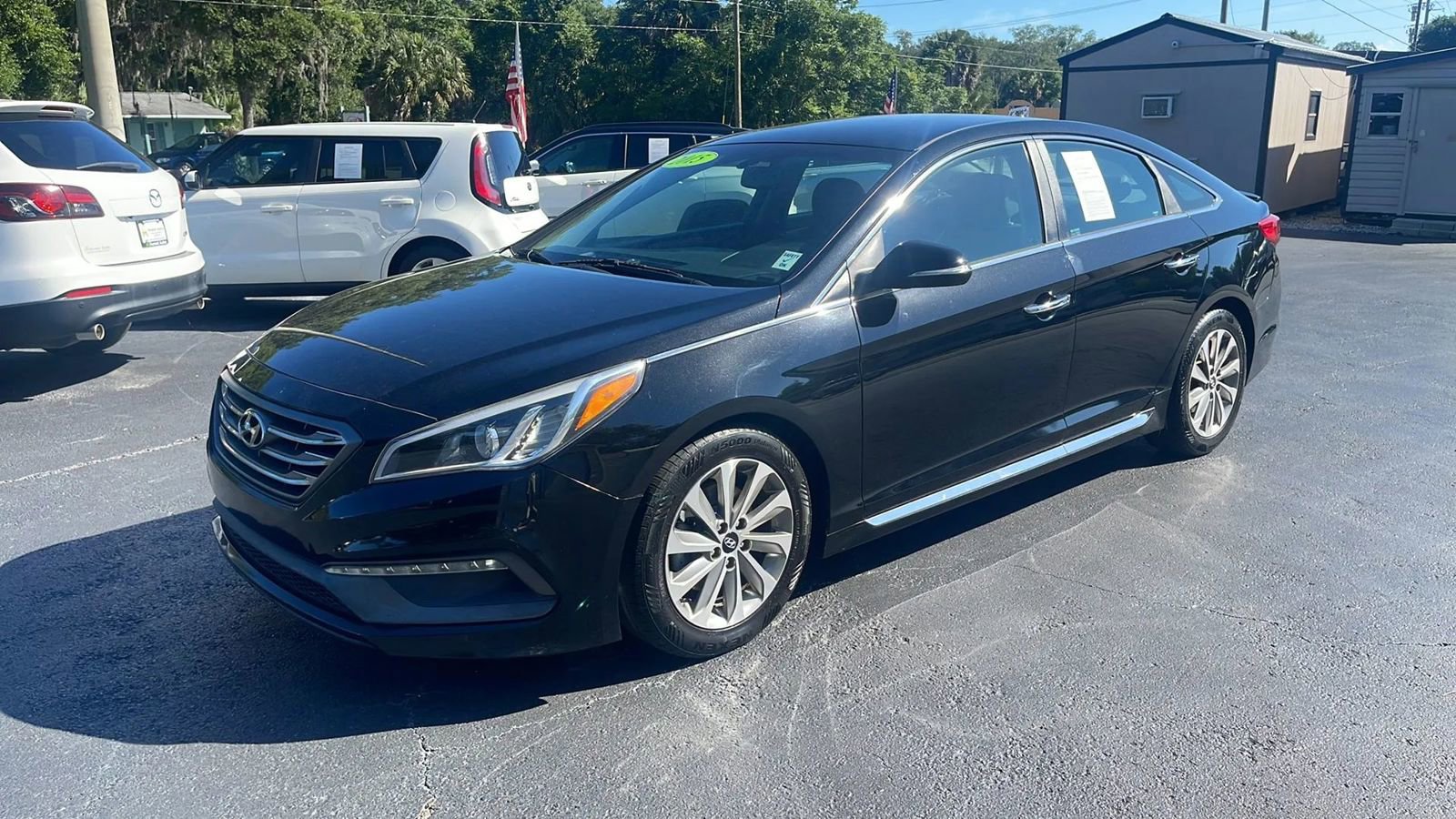 Used 2015 Hyundai Sonata SE w/ Option Group 09 FWD image 4