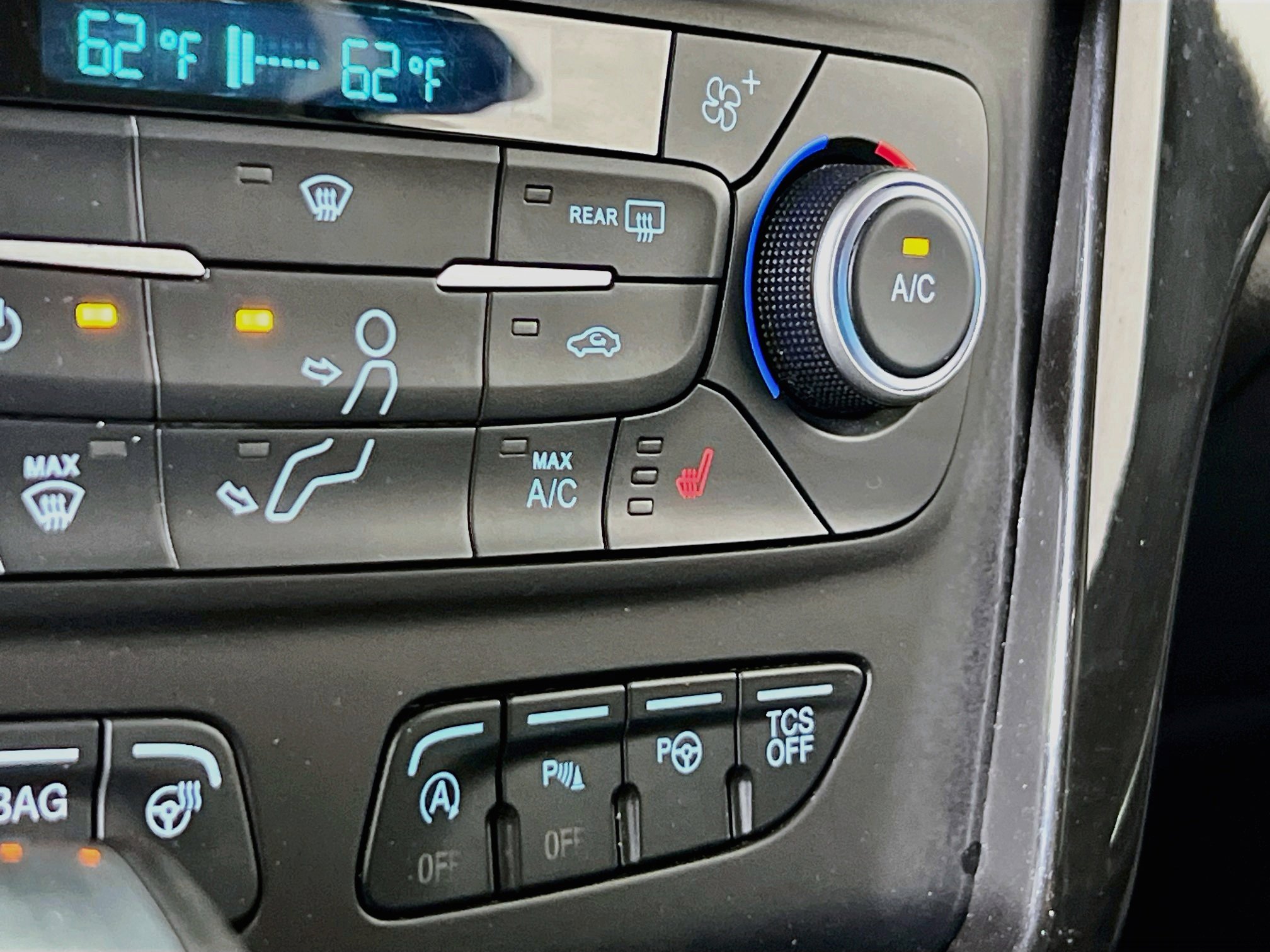 Used 2019 Ford Escape Titanium AWD/4WD image 20