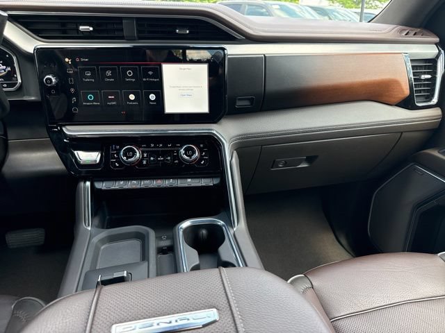 Used 2024 GMC Sierra 3500 Denali AWD/4WD image 29