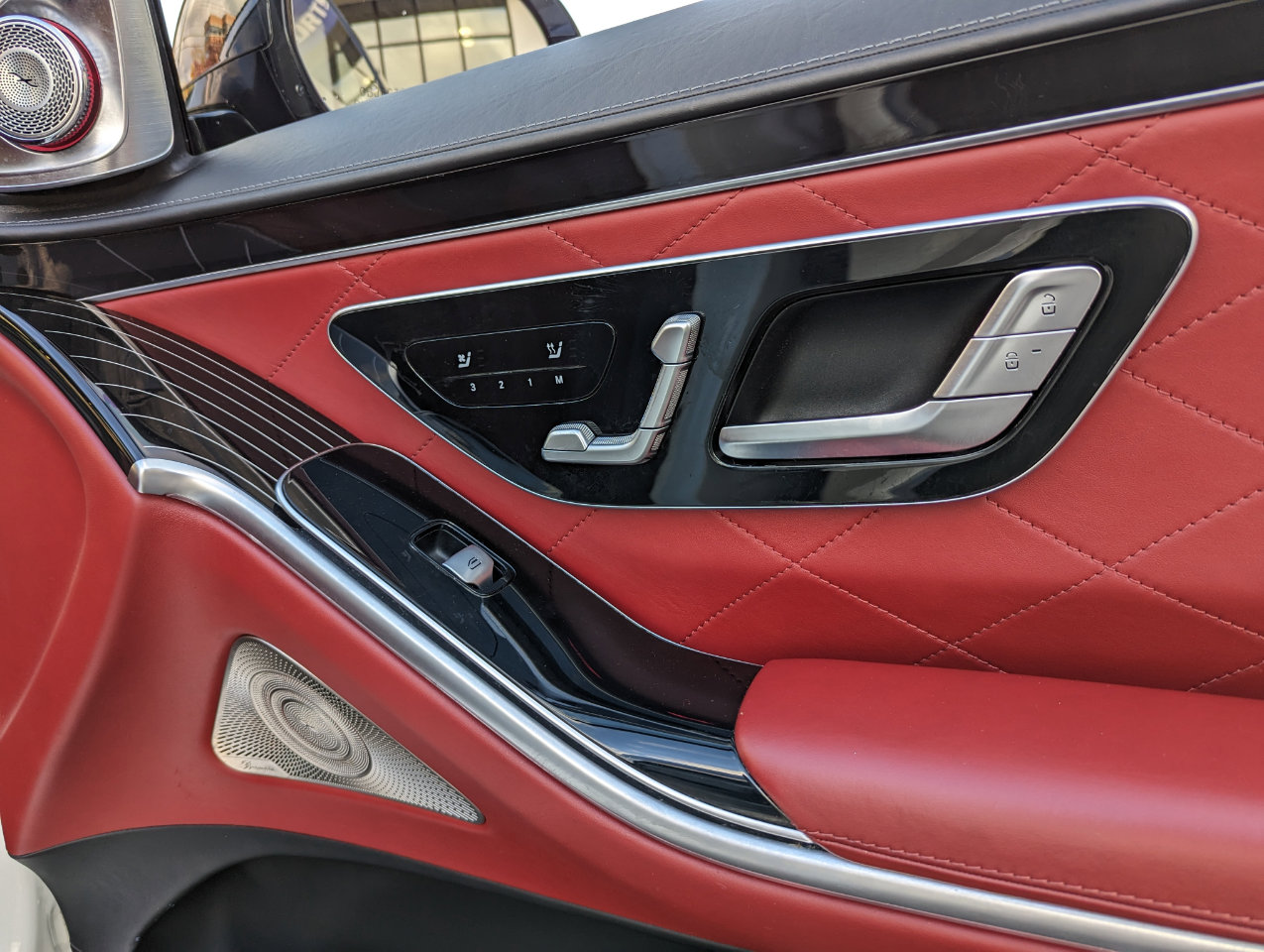 Used 2021 Mercedes-Benz S 580 4MATIC Sedan w/ AMG Line image 31