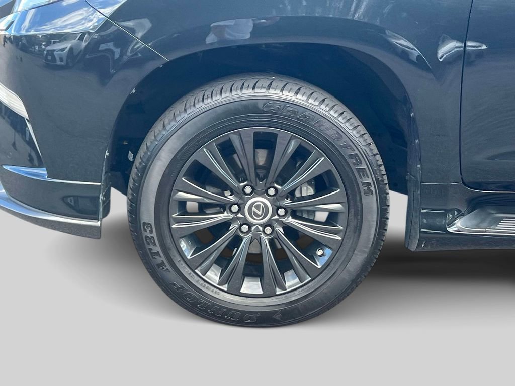 Used 2023 Lexus GX 460 Luxury w/ Sport Design Package image 10