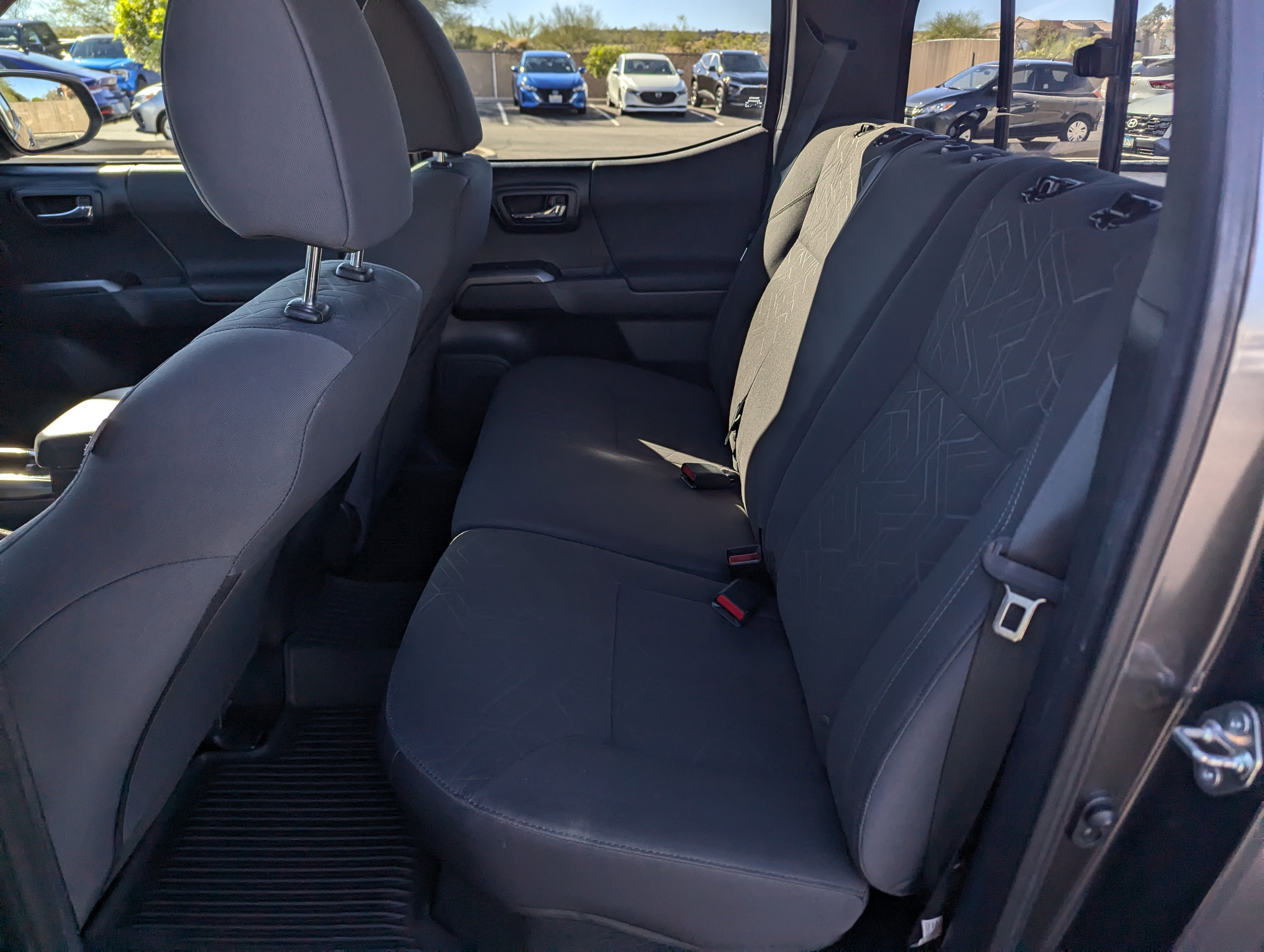 Used 2016 Toyota Tacoma TRD Off-Road w/ Towing Package image 9