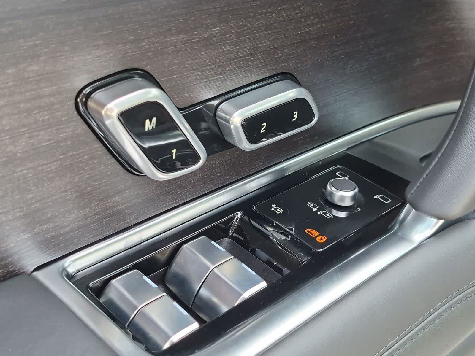 New 2026 Land Rover Range Rover SE AWD/4WD image 9