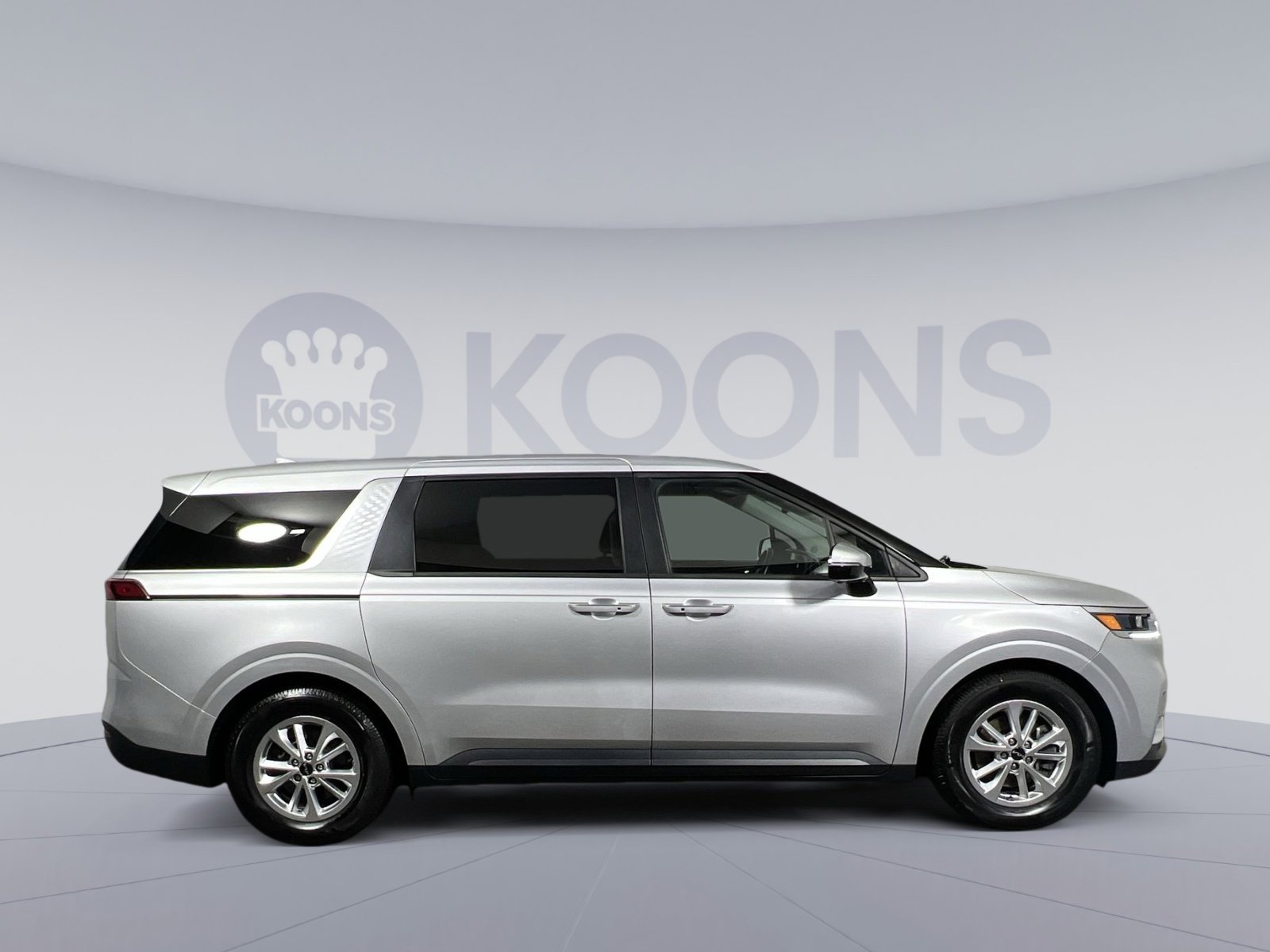 Used 2022 Kia Carnival LX FWD image 12