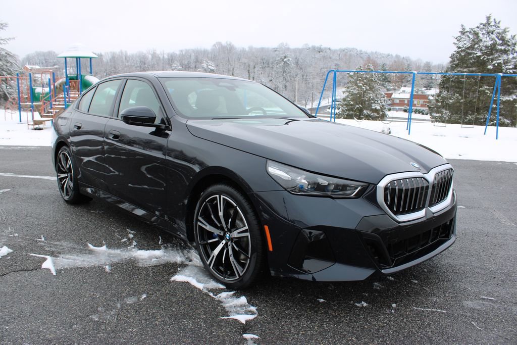 New 2026 BMW 530i xDrive image 2