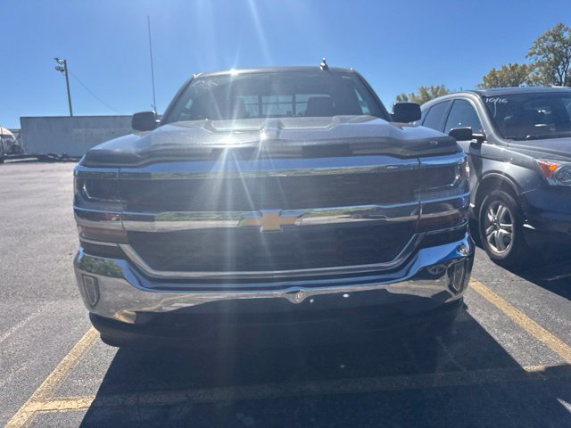 Used 2018 Chevrolet Silverado 1500 LT w/ All Star Edition AWD/4WD image 2