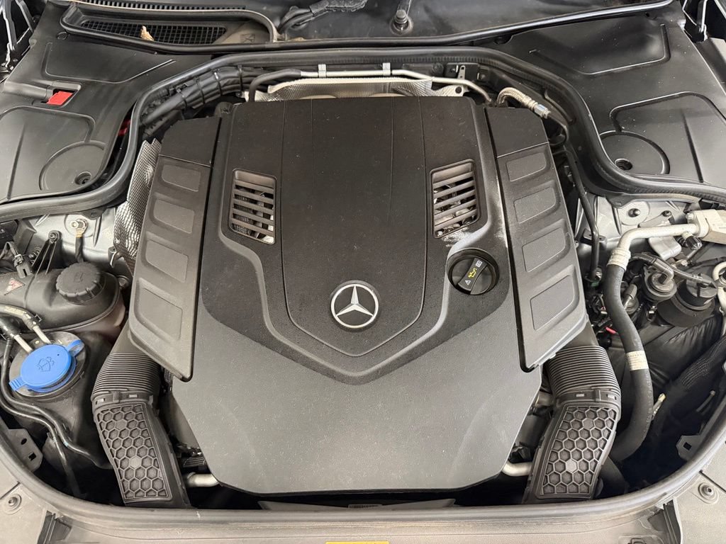 Used 2020 Mercedes-Benz S 560 Sedan w/ Premium Package image 7