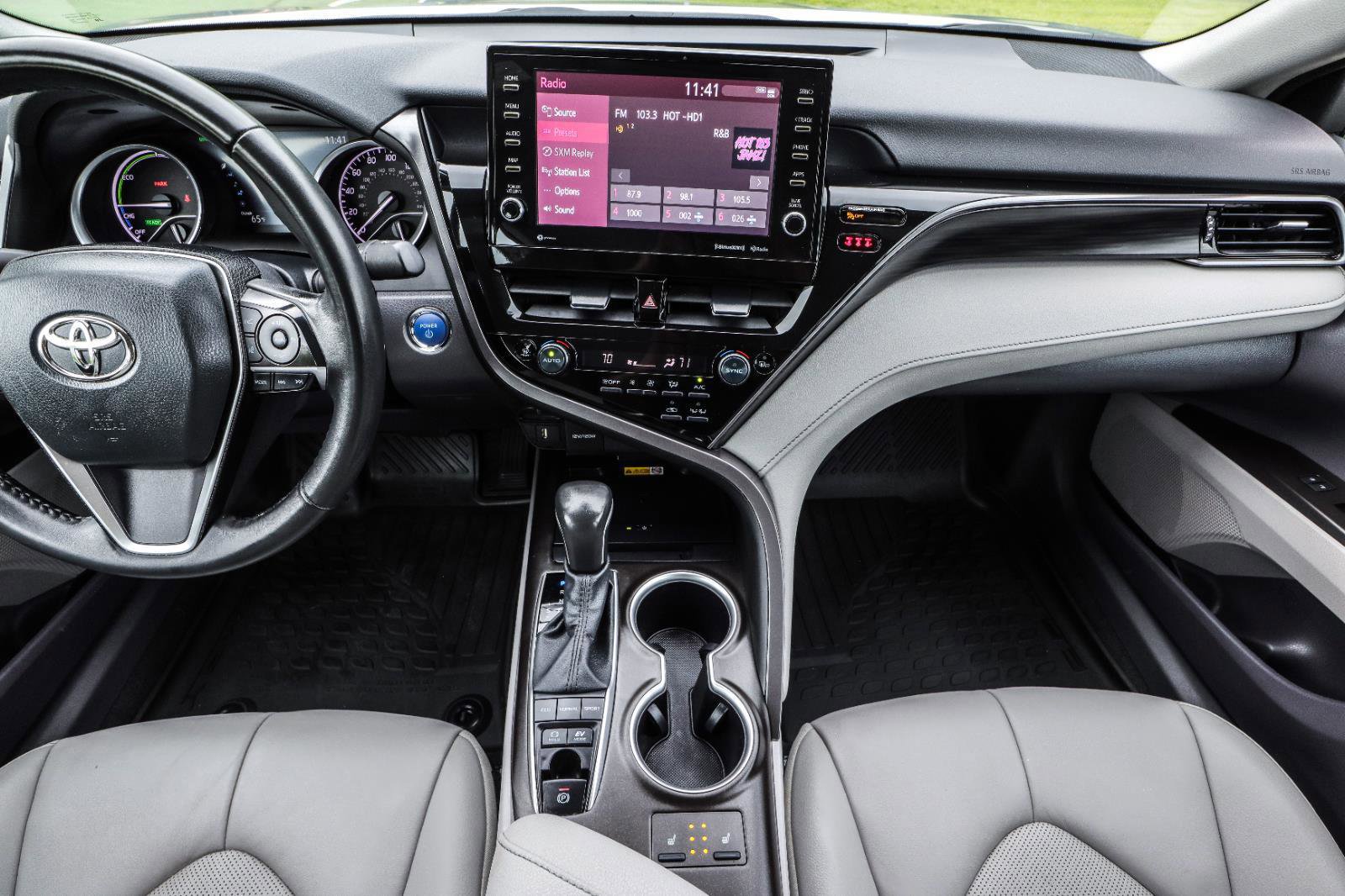 Used 2024 Toyota Camry XLE FWD image 27