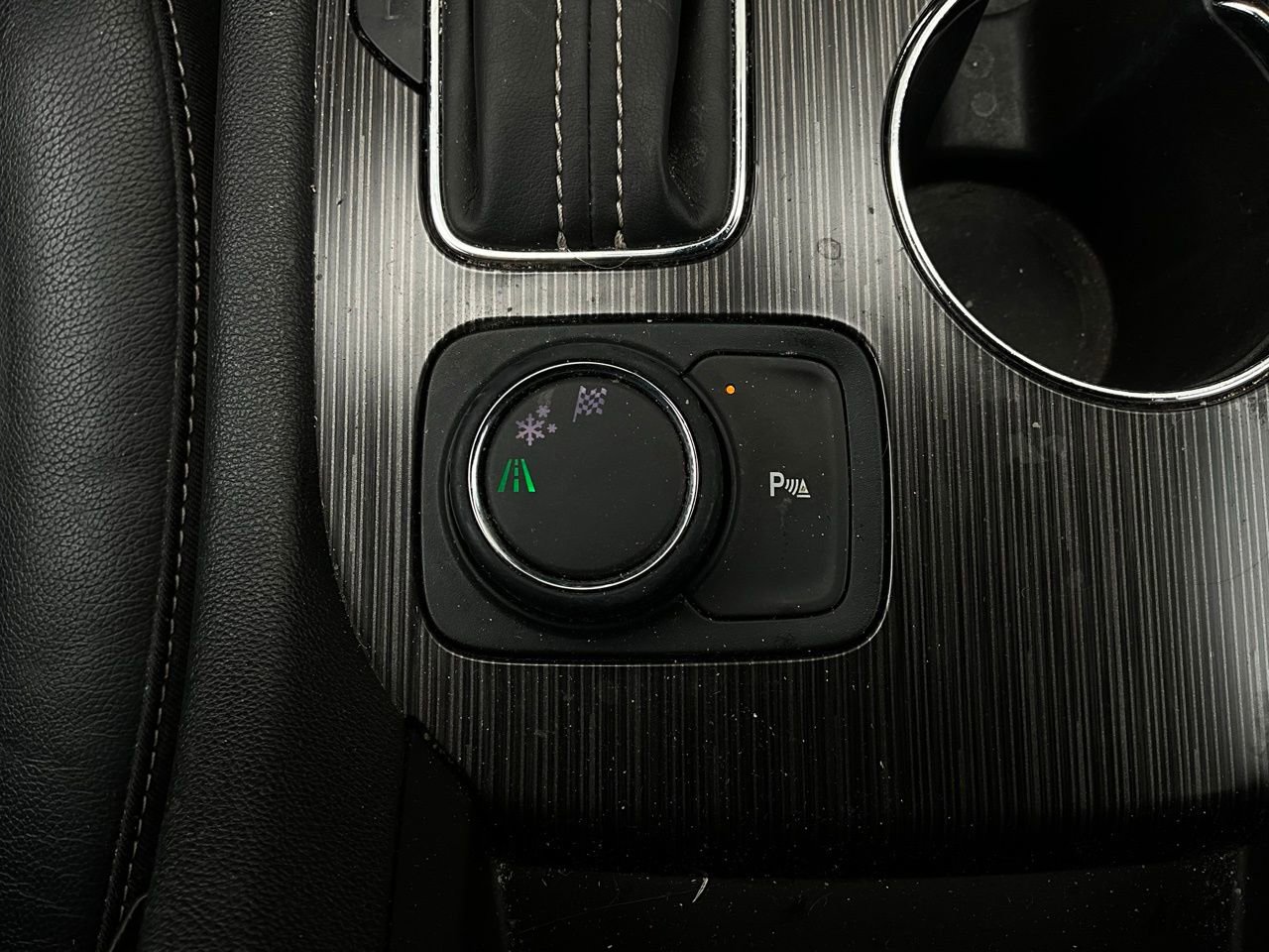 Used 2018 GMC Acadia SLT image 26